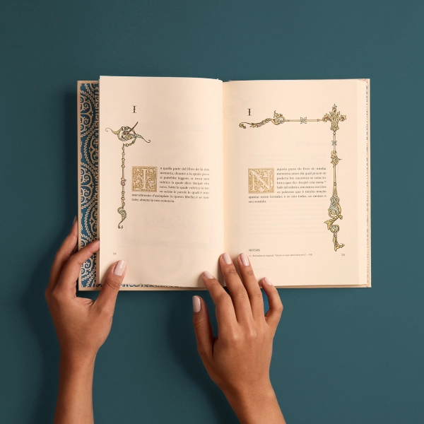 Box A Vida Nova, de Dante Alighieri, com a edição e os brindes do mês